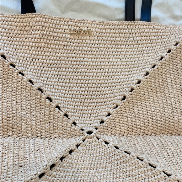 Loewe puzzle raffia Bag - Picture 3 of 11